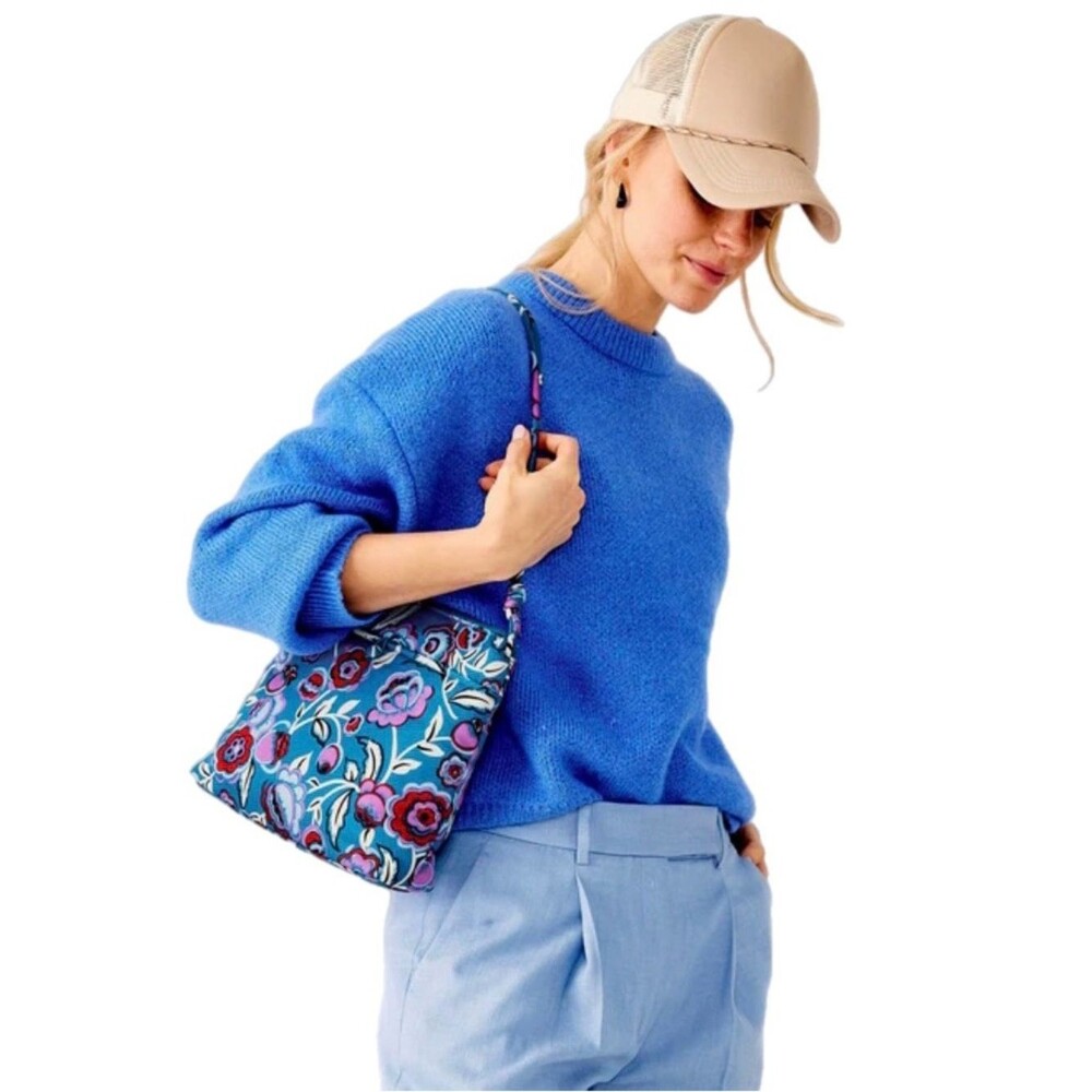 Vera Bradley Original Hipster in Bubbly Flowers Blue Nylon - Picture 4 of 5